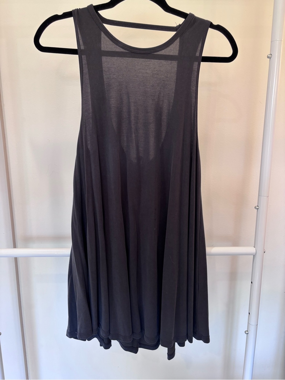 Sadie & Sage Black Sleeveless Swing Tunic